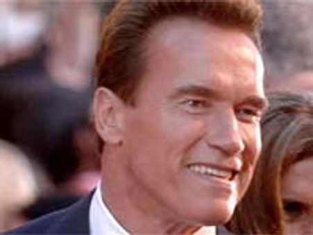 Arnold Schwarzenegger to quit politics