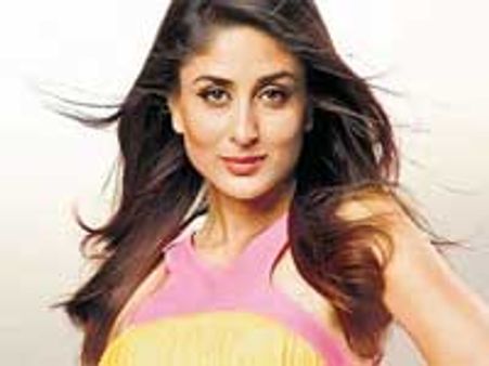 Kareena Kapoor follows Katrina's footsteps