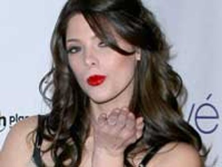 Jared Followill dating Twilight star Ashley Greene?