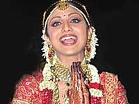 Shilpa's wedding dress copied from Aishwarya!