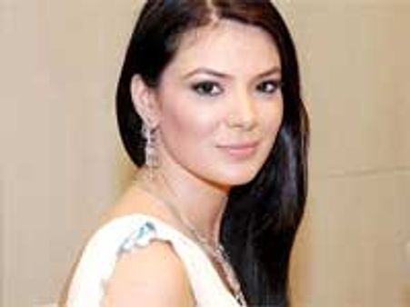 Nude scene forces Urvashi to walk out