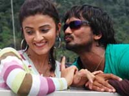 Vade Kavali to come up with a novel love story