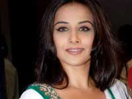 Vidya Balan mesmerised by Balki