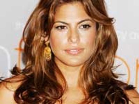 Eva Mendes enjoys a full Pizza on movie wrap days