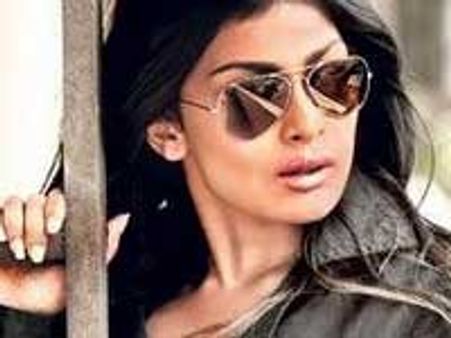 Jayamala's daughter teams up with Chiranjeevi