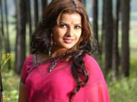 Madhu Sharma starts her blog