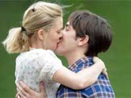 Drew Barrymore, Justin Long seriously in love