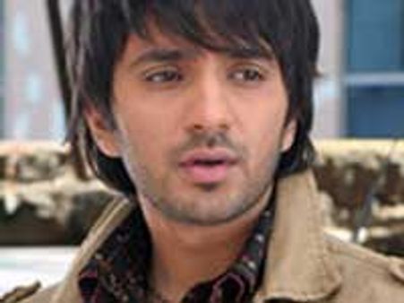 Ali Merchant back with a mean look