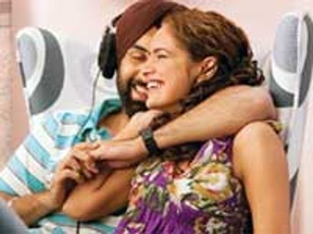 Ranbir Kapoor disagrees with Shazahn on kiss