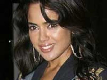 Sameera Reddy to be in Casanova