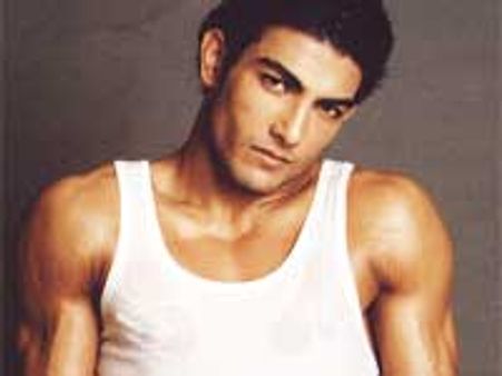 Pravesh Rana to win Bigg Boss feels KRK