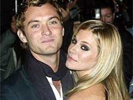 Jude Law, Sienna Miller moving in together
