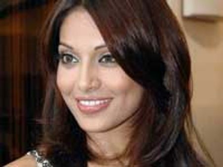 Bipasha Basu to rock New Year eve celebration