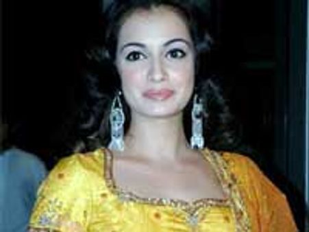Diya Mirza gets marriage proposal from stalker