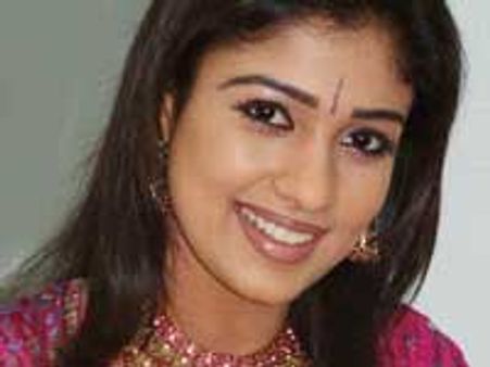 Nayantara irritated with rumors