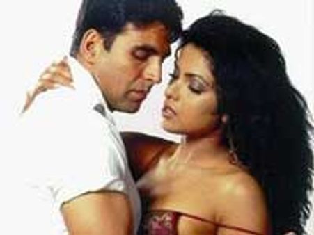 Akshay Kumar breaks his promise for Priyanka