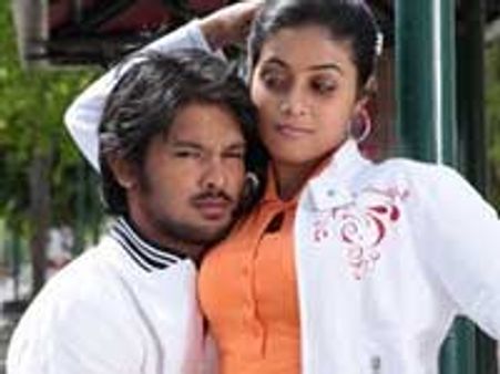 Kandha Kottai – Review