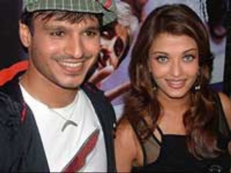 Aishwarya and Vivek just inches apart