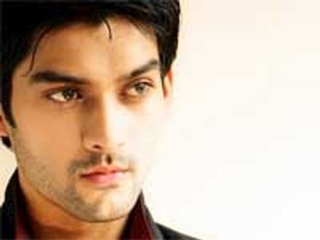 Raghav and Sia are back together