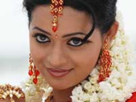 Bhavana to do Ajith's sis in Asal