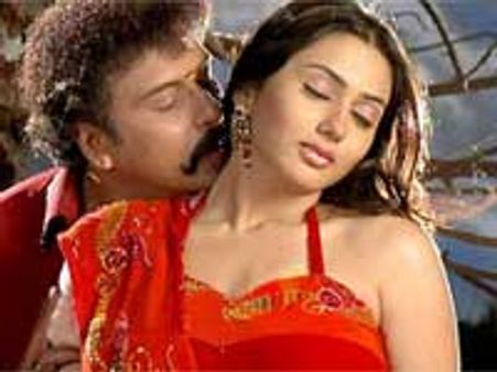 Namitha's Hoo to release on January 14