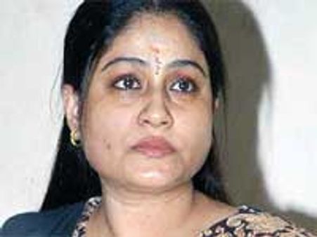 Vijayashanti to play Rani Rudrama