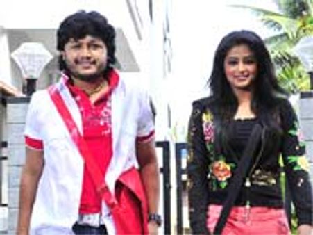 Priyamani shooting Eno Onthara with Ganesh