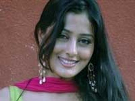 Yogaraj Bhat ropes in Nidhi Subbayya for his next