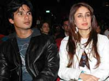 Shahid takes a dig at Kareena