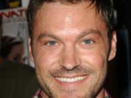 Megan Fox's beau announces engagement