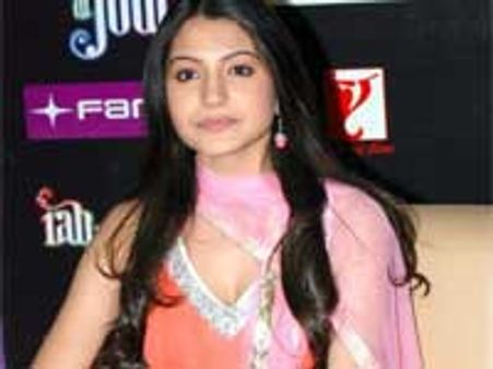 Anushka didn't want to smooch Shahid