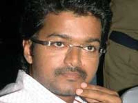 Vijay in Bodyguard Tamil remake