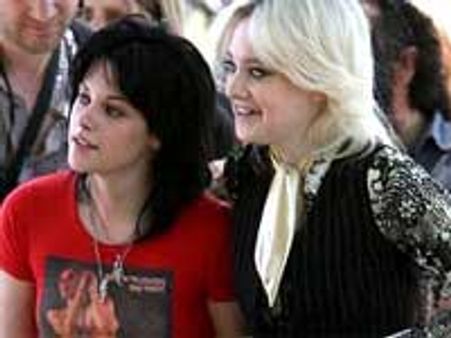 Kristen Stewart kiss wasn't a big deal: Dakota Fanning