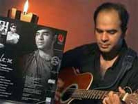 It's Mohit Chauhan versus Himesh