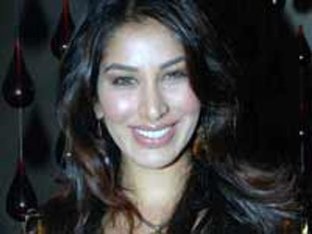 Sophie Choudry is YouTubed