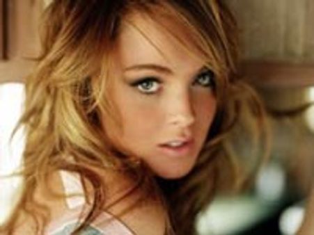 Lindsay Lohan denies lip surgery
