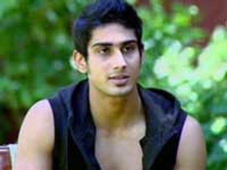 Prateik Babbar replaces Abhishek Bachchan