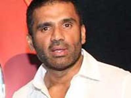 Suniel Shetty promotes Indian hockey