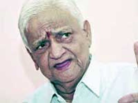 Padmanabham dies of heart attack