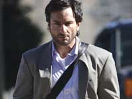 Saif Ali Khan recites Urdu poetry