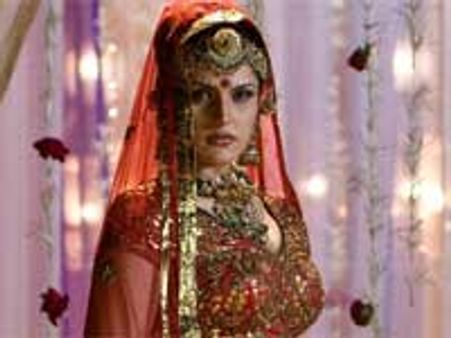 Zarine Khan keeps her commitments