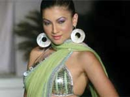 Gauhar Khan in the shoes of Helen
