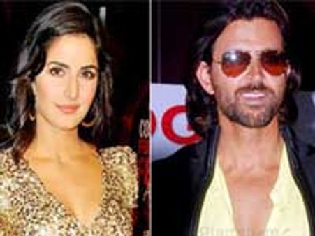 Hrithik Roshan gets up close with Katrina Kaif