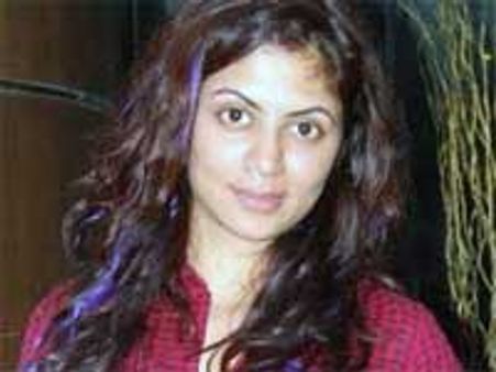 Character artist attacks Kavita Kaushik!