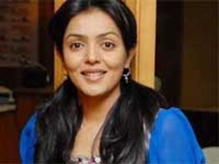 Surili of ‘Lapataganj’ in love with mute meditation