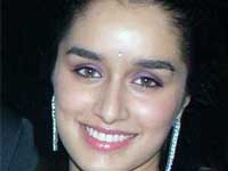 “Aparna and myself look almost similar”- Shraddha Kapoor