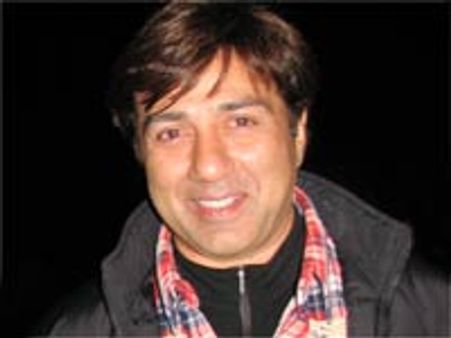 Sunny Deol’s ‘Dayi Kilo Ka Haath’ still going strong!