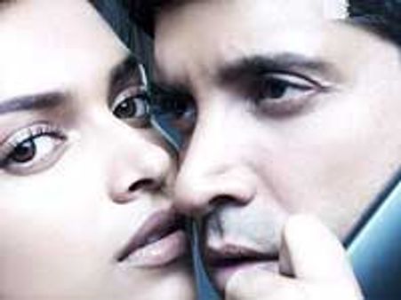 Karthik Calling Karthik defeats Teen Patti at BO