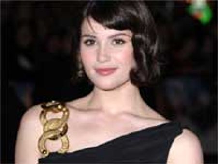 Gemma Arterton wants to have Rachel Weisz-type career