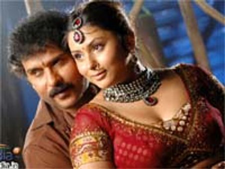 Ravi-Namitha's Hoo releasing this Ugadi